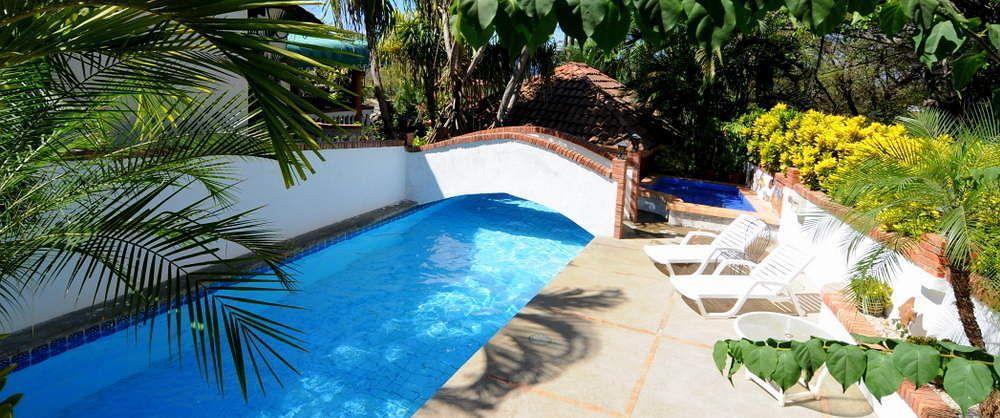 Hotel M&M Casa Blanca Playa Ocotal エクステリア 写真