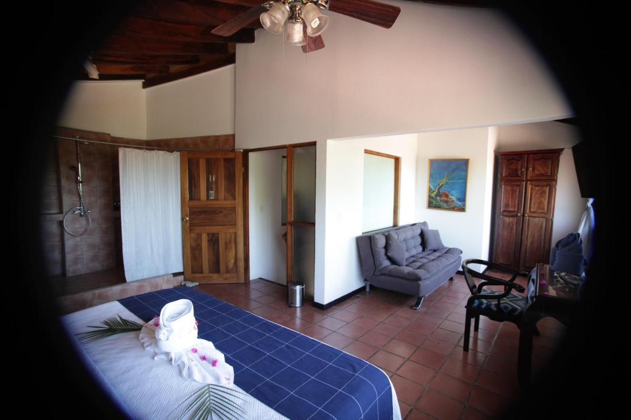 Hotel M&M Casa Blanca Playa Ocotal エクステリア 写真